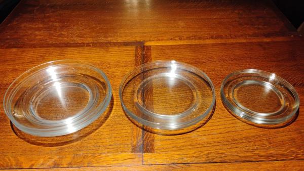 Set of simpler glass plates. 4 of each.