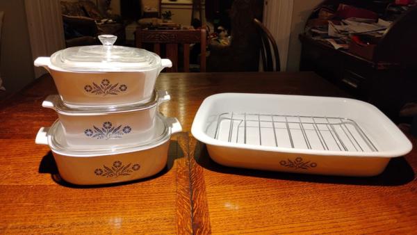 Vintage Corning Ware casseroles with cornflower motif. Very collectible! And useful too.