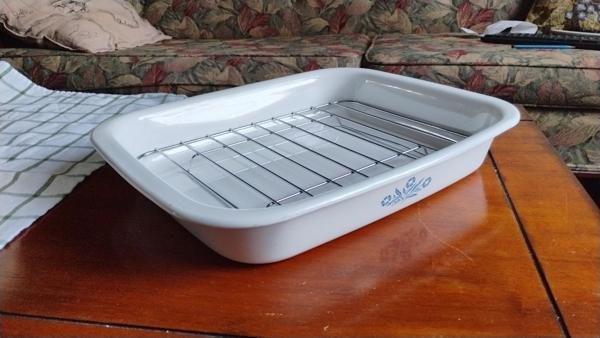 Corningware roasting dish 